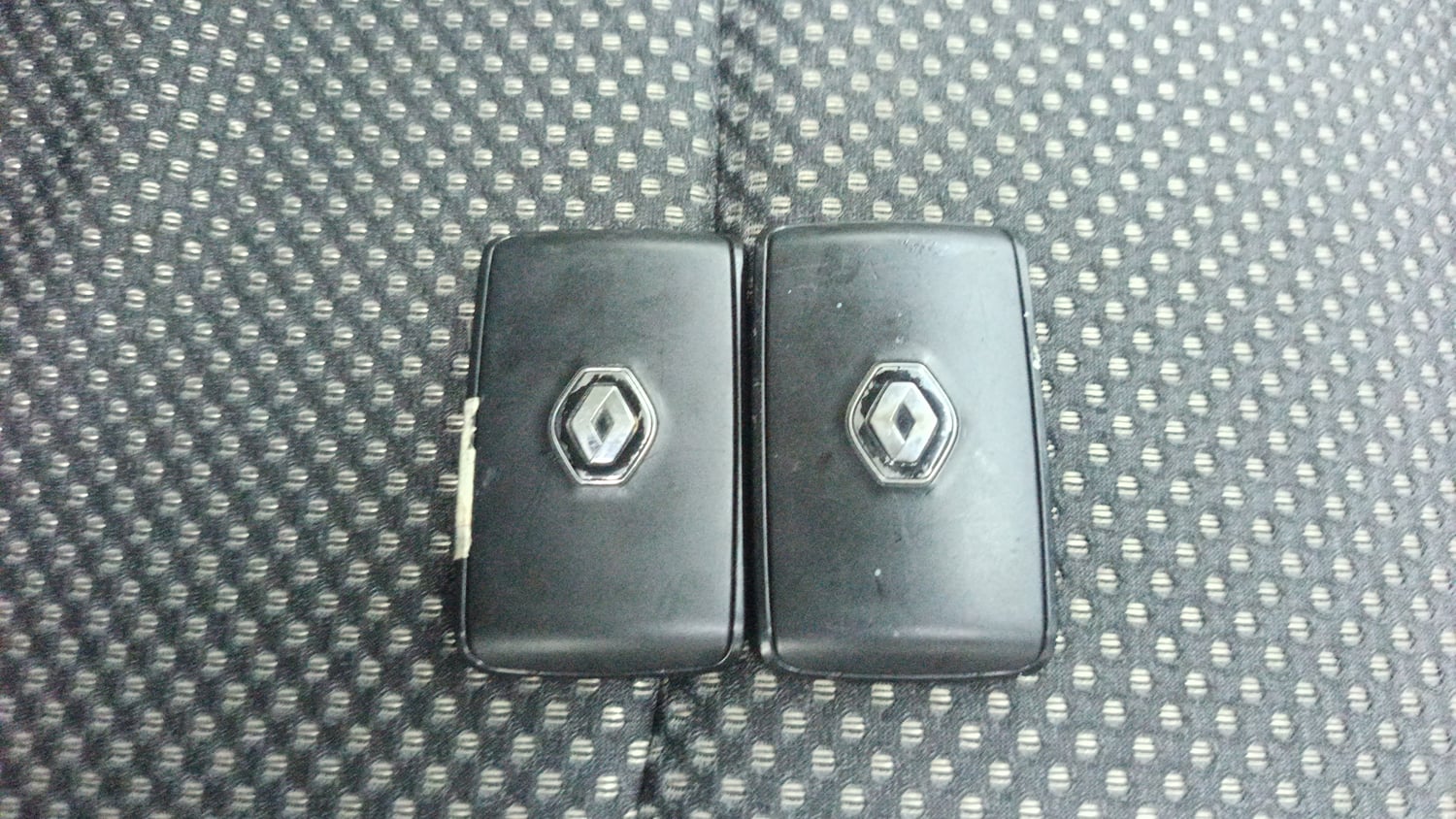 Used 2020 Renault Triber RXZ Petrol Manual extra CAR KEY VIEW