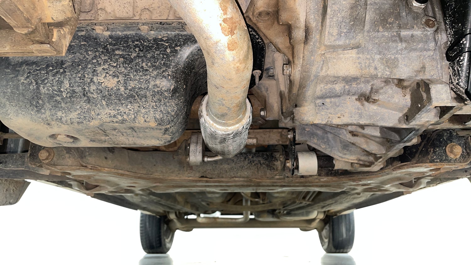 Used 2014 Ford EcoSport Titanium 1.5 TDCi Diesel Manual extra FRONT LEFT UNDERBODY VIEW