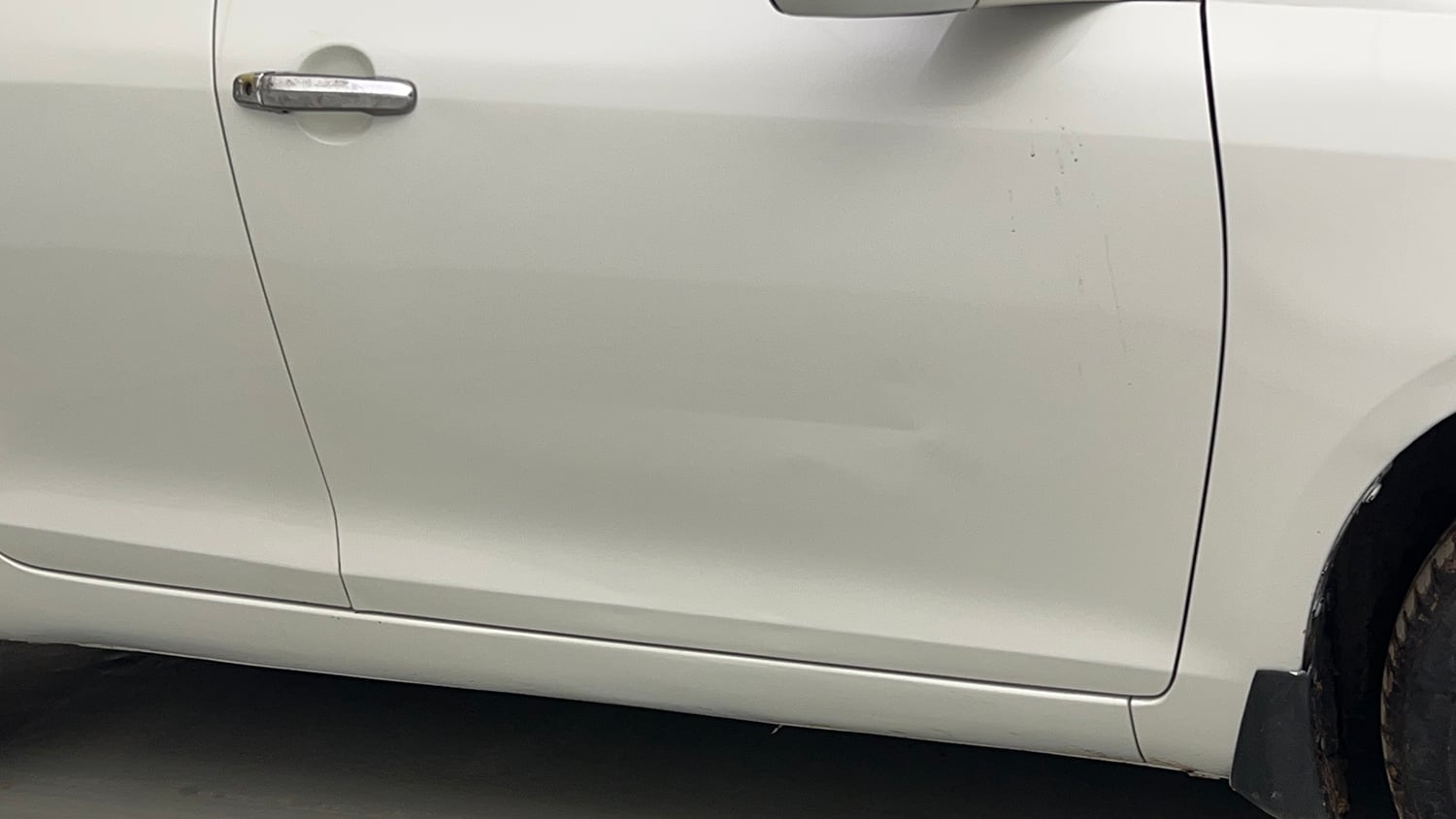 Used 2015 Maruti Suzuki Swift VXi Petrol Manual dents MINOR DENT