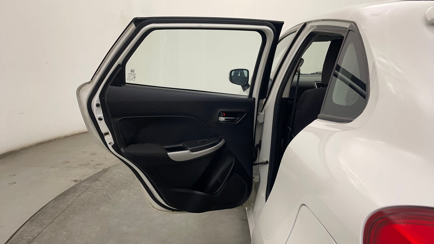 Used 2017 Maruti Suzuki Baleno Delta 1.2 Petrol Manual interior LEFT REAR DOOR OPEN VIEW