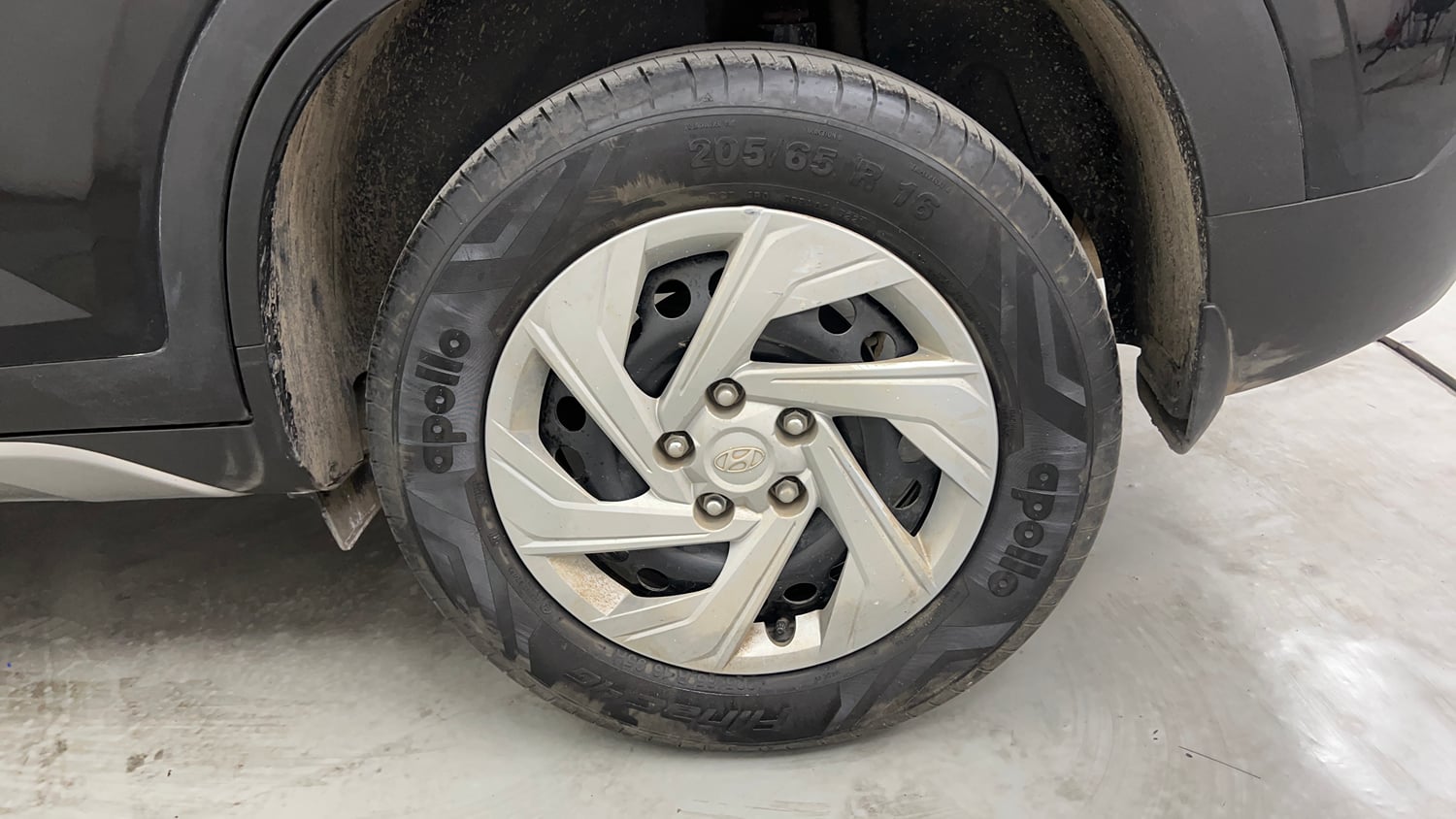 Used 2022 Hyundai Creta EX 1.5 Petrol Petrol Manual tyres LEFT REAR TYRE RIM VIEW