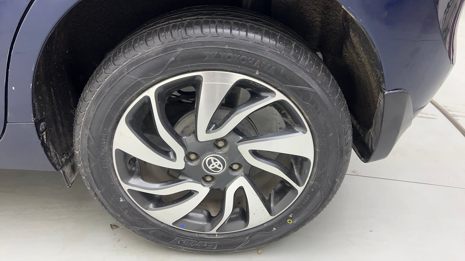 Used 2020 Toyota Glanza G Petrol Manual tyres LEFT REAR TYRE RIM VIEW