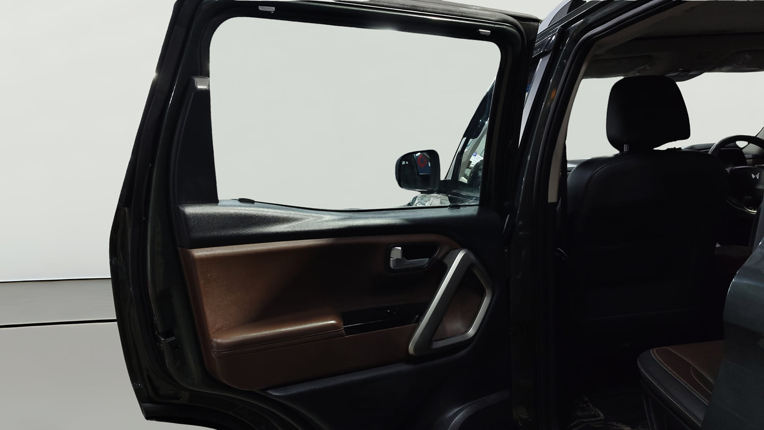 Used 2022 Mahindra Scorpio N Z8 L Petrol MT 7 STR Petrol Manual interior LEFT REAR DOOR OPEN VIEW