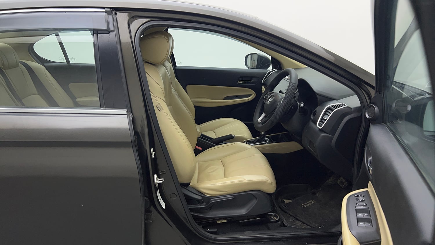 Used 2022 Honda City ZX CVT Petrol Petrol Automatic interior RIGHT SIDE FRONT DOOR CABIN VIEW