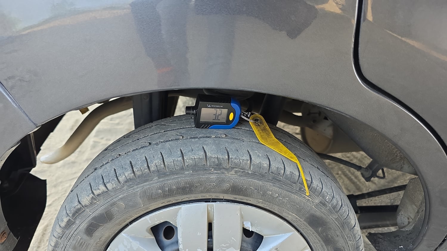 Used 2019 Maruti Suzuki Alto 800 LXi Petrol Manual tyres RIGHT REAR TYRE TREAD VIEW
