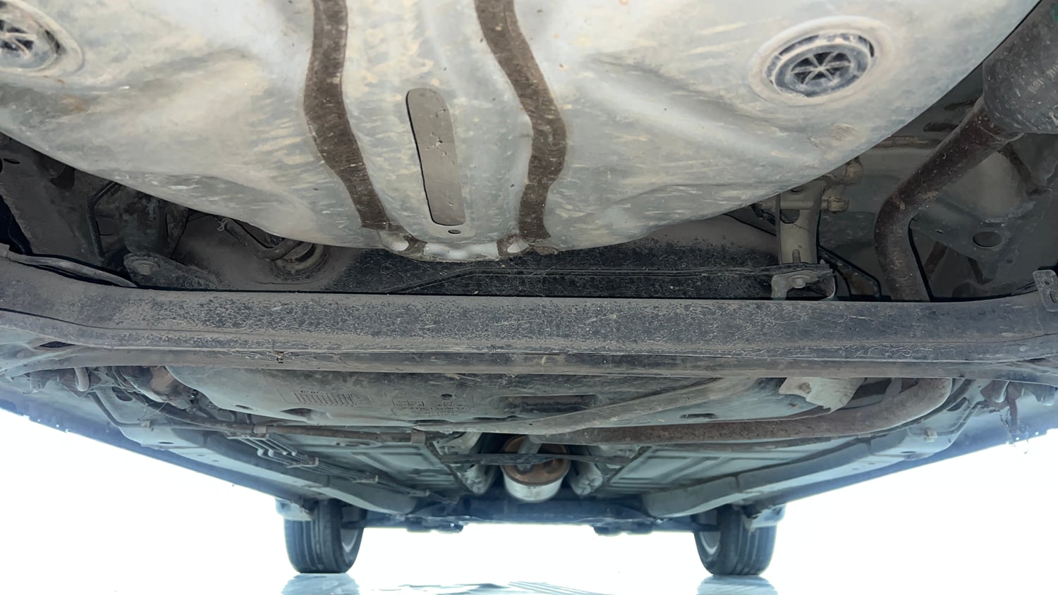 Used 2020 Toyota Glanza G Petrol Manual extra REAR UNDERBODY VIEW (TAKEN FROM REAR)