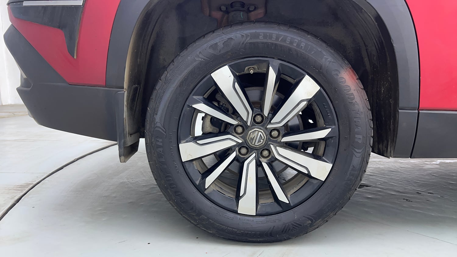 Used 2020 MG Motors Hector Sharp 1.5 DCT Petrol Petrol Automatic tyres RIGHT REAR TYRE RIM VIEW