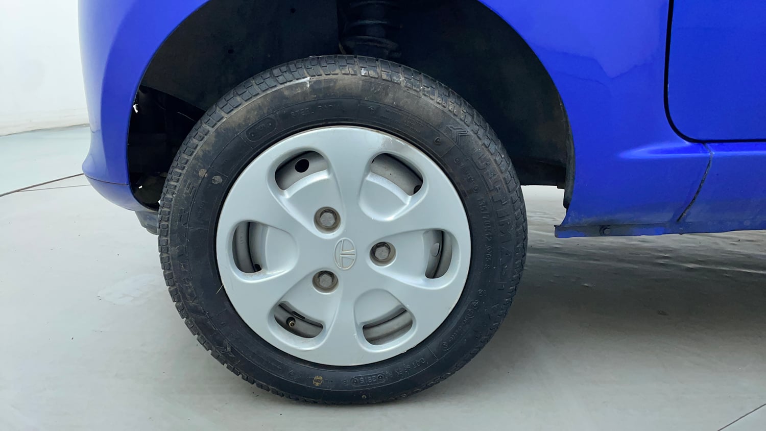 Used 2016 Tata Nano Twist XTA Petrol Automatic tyres LEFT FRONT TYRE RIM VIEW