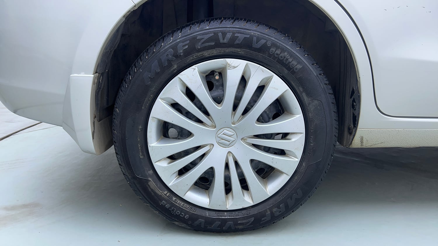 Used 2015 Maruti Suzuki Ertiga Vxi Petrol Manual tyres RIGHT REAR TYRE RIM VIEW