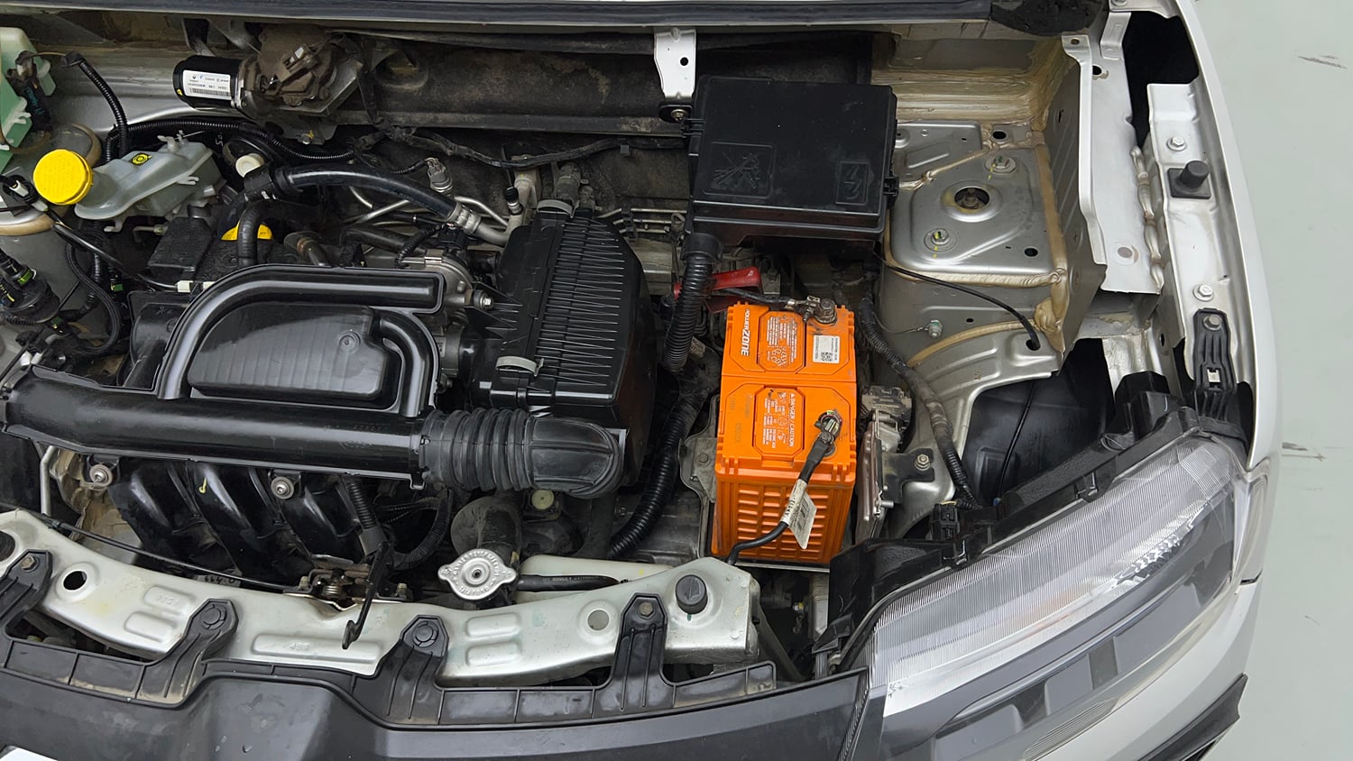 Used 2022 Renault Kwid RXT 1.0 (O) Petrol Manual engine ENGINE LEFT SIDE VIEW