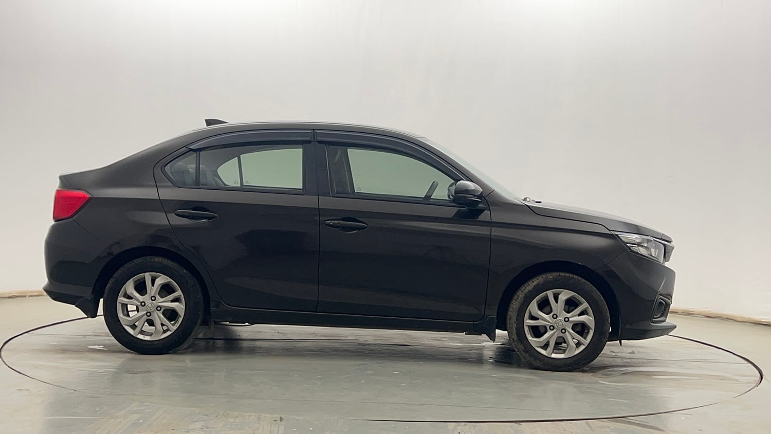 Used 2018 Honda Amaze 1.2 VX MT Petrol Petrol Manual exterior RIGHT SIDE VIEW