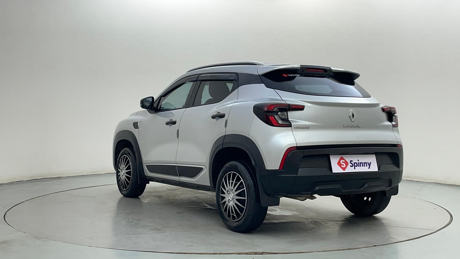 Used 2022 Renault Kiger RXE MT Petrol Manual exterior LEFT REAR CORNER VIEW