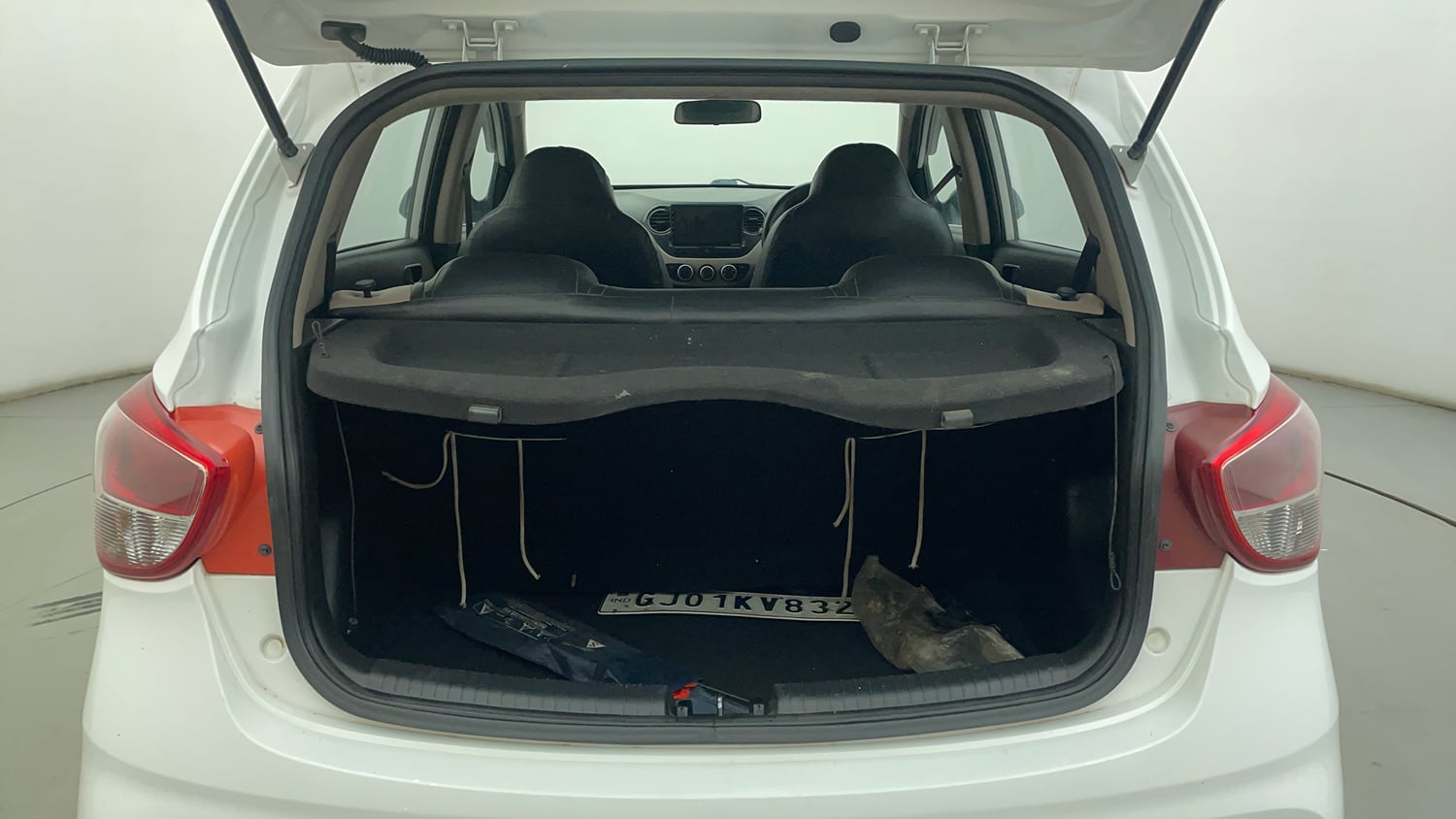 Used 2019 Hyundai Grand i10 Magna 1.2 Kappa VTVT Petrol Manual interior DICKY INSIDE VIEW