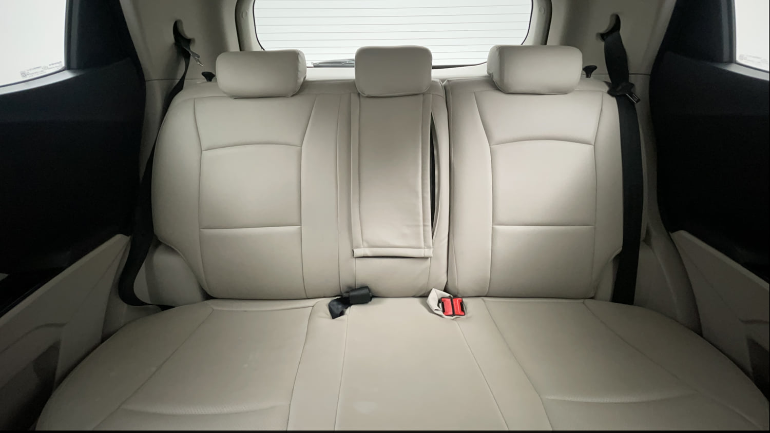 Used 2021 Mahindra XUV 300 W8 1.2 Petrol Petrol Manual interior REAR SEAT CONDITION VIEW