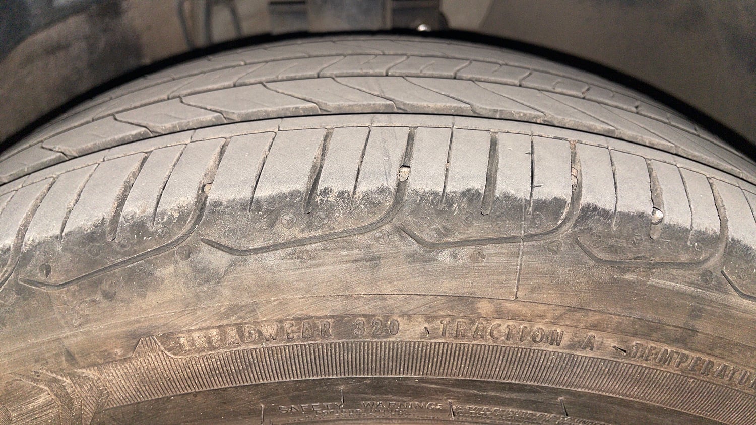 Used 2018 Volkswagen Polo Highline Plus 1.0 (P) 16 Alloy Petrol Manual tyres RIGHT FRONT TYRE TREAD VIEW