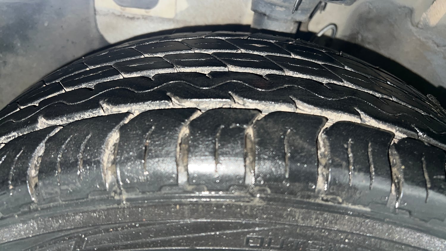 Used 2016 Hyundai Elite i20 Asta 1.2 Petrol Manual tyres LEFT FRONT TYRE TREAD VIEW