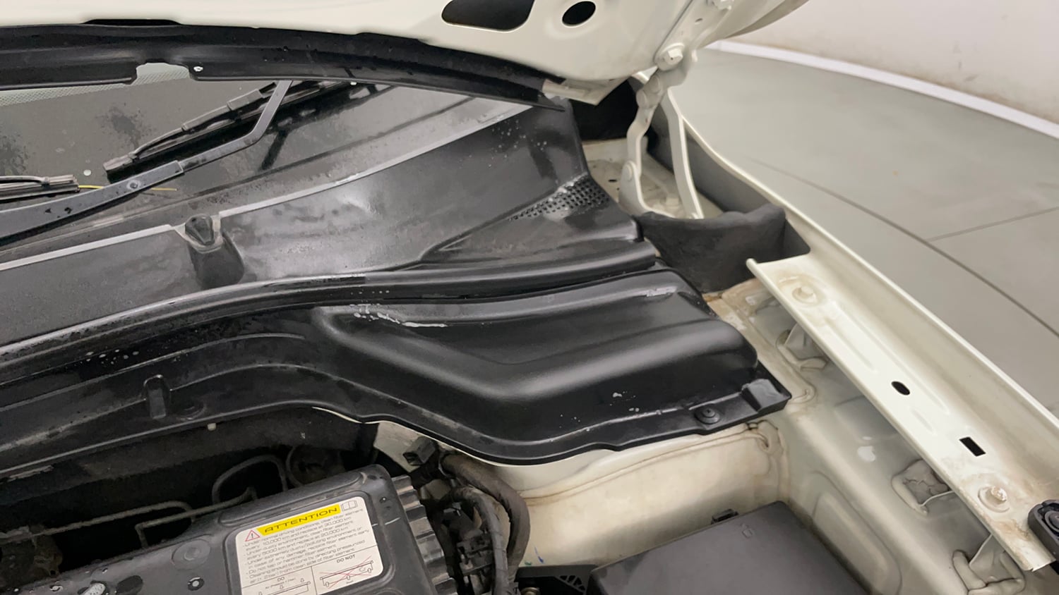 Used 2021 Mahindra XUV 300 W8 1.2 Petrol Petrol Manual engine ENGINE LEFT SIDE HINGE & APRON VIEW