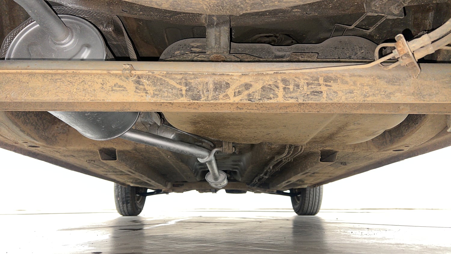 Used 2016 Renault Kwid RXL Petrol Manual extra REAR UNDERBODY VIEW (TAKEN FROM REAR)