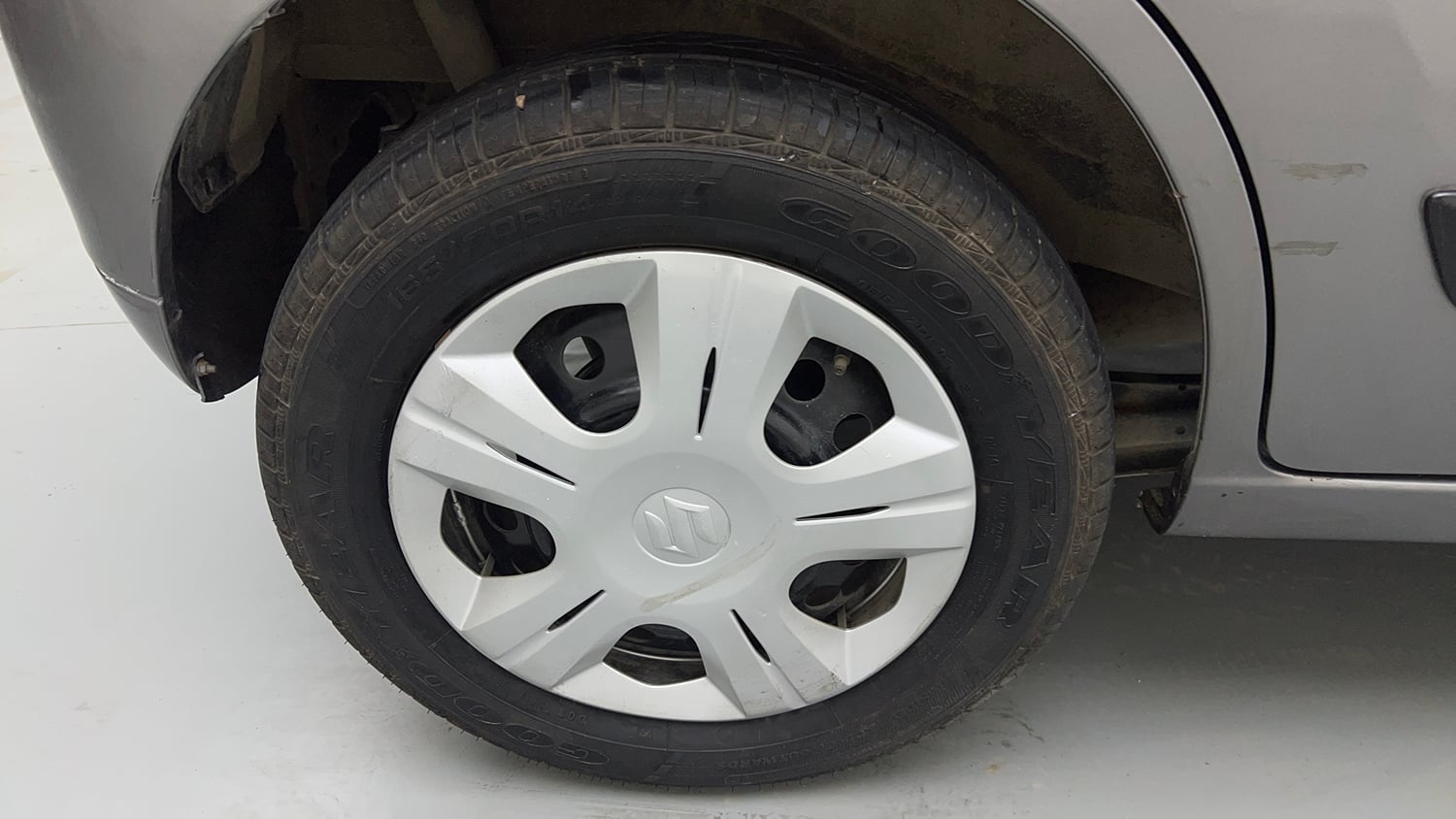 Used 2018 Maruti Suzuki Wagon R VXI Petrol Manual tyres RIGHT REAR TYRE RIM VIEW