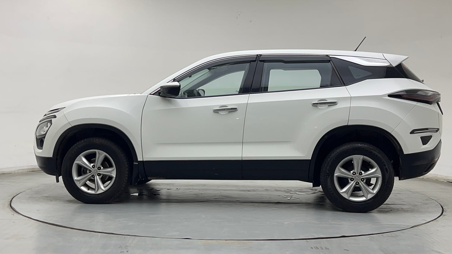Used 2022 Tata Harrier XT Diesel Manual exterior LEFT SIDE VIEW