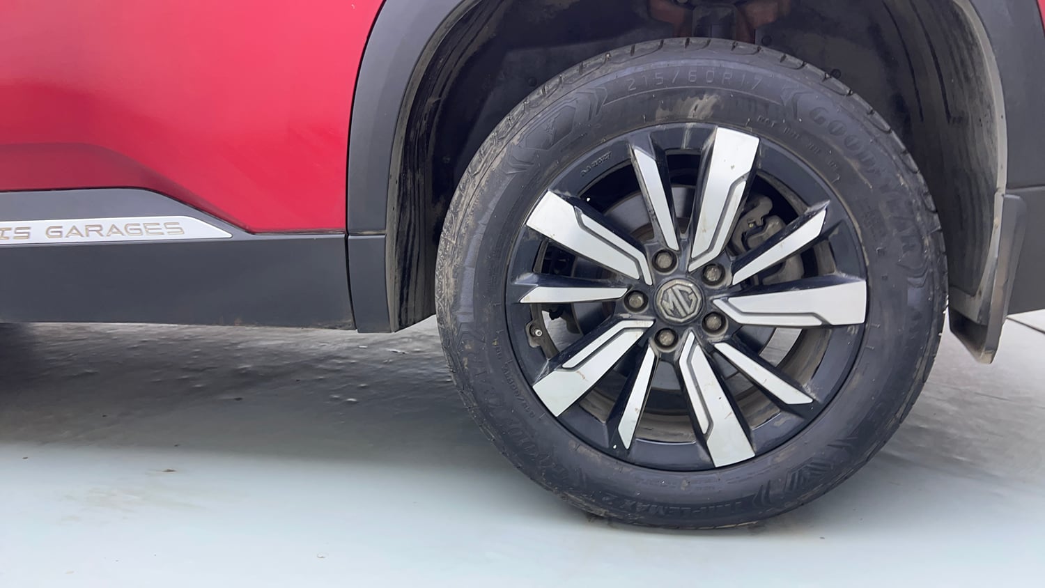 Used 2020 MG Motors Hector Sharp 1.5 DCT Petrol Petrol Automatic tyres LEFT REAR TYRE RIM VIEW