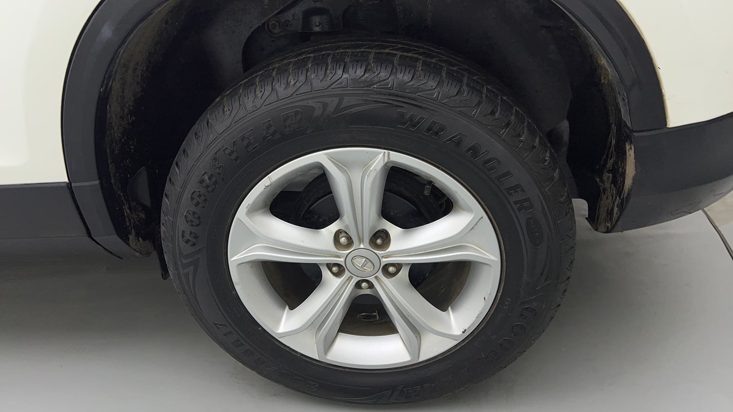 Used 2022 Tata Harrier XT Diesel Manual tyres LEFT REAR TYRE RIM VIEW