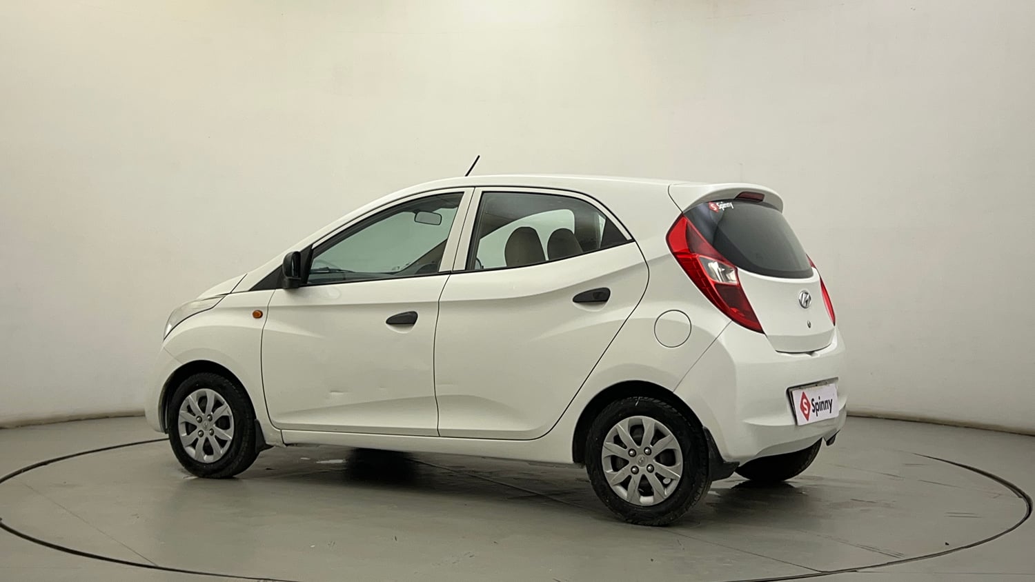 Used 2017 Hyundai Eon Magna + Petrol Manual exterior LEFT REAR CORNER VIEW