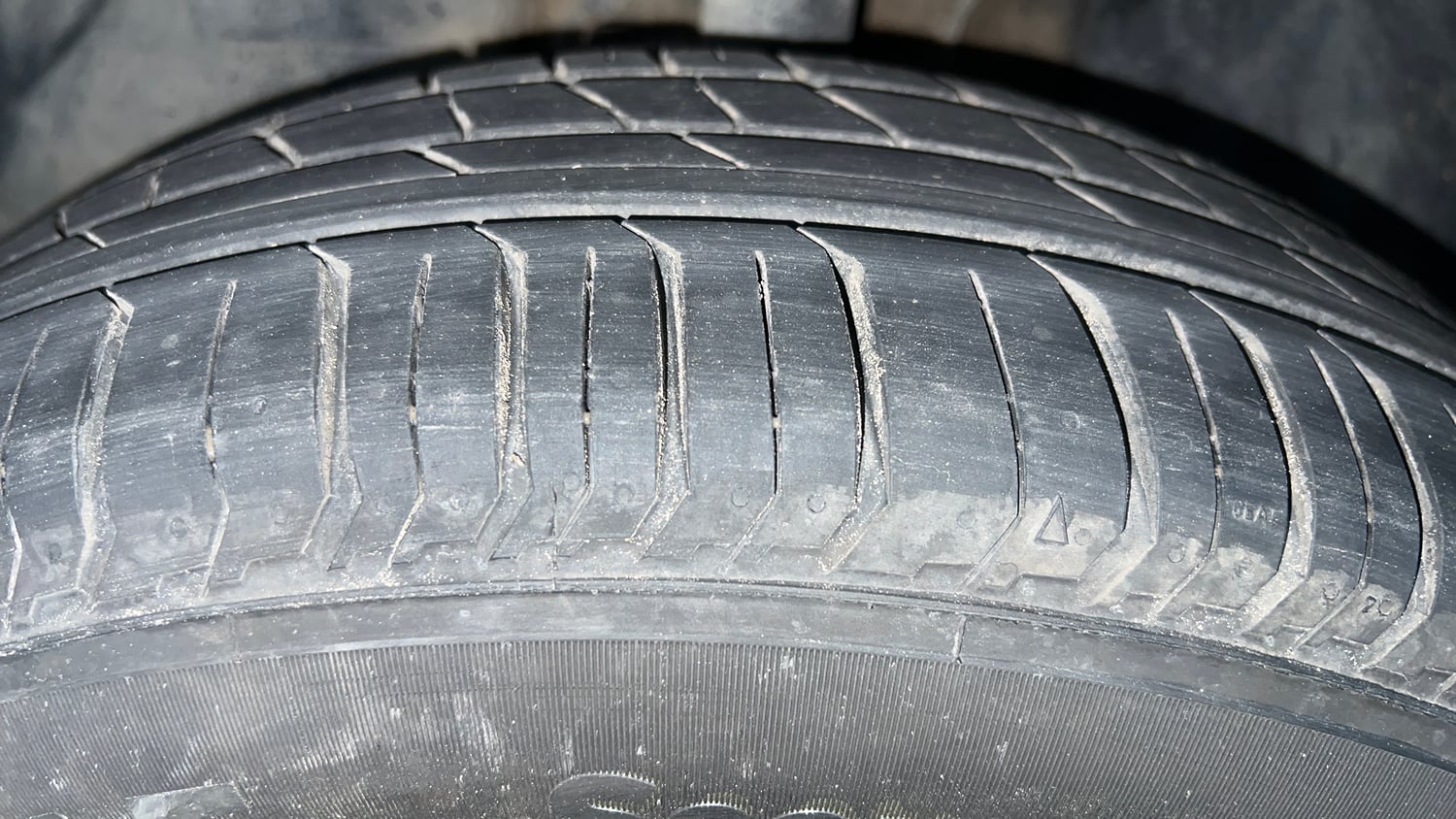 Used 2023 Tata Punch Pure MT Petrol Manual tyres LEFT FRONT TYRE TREAD VIEW