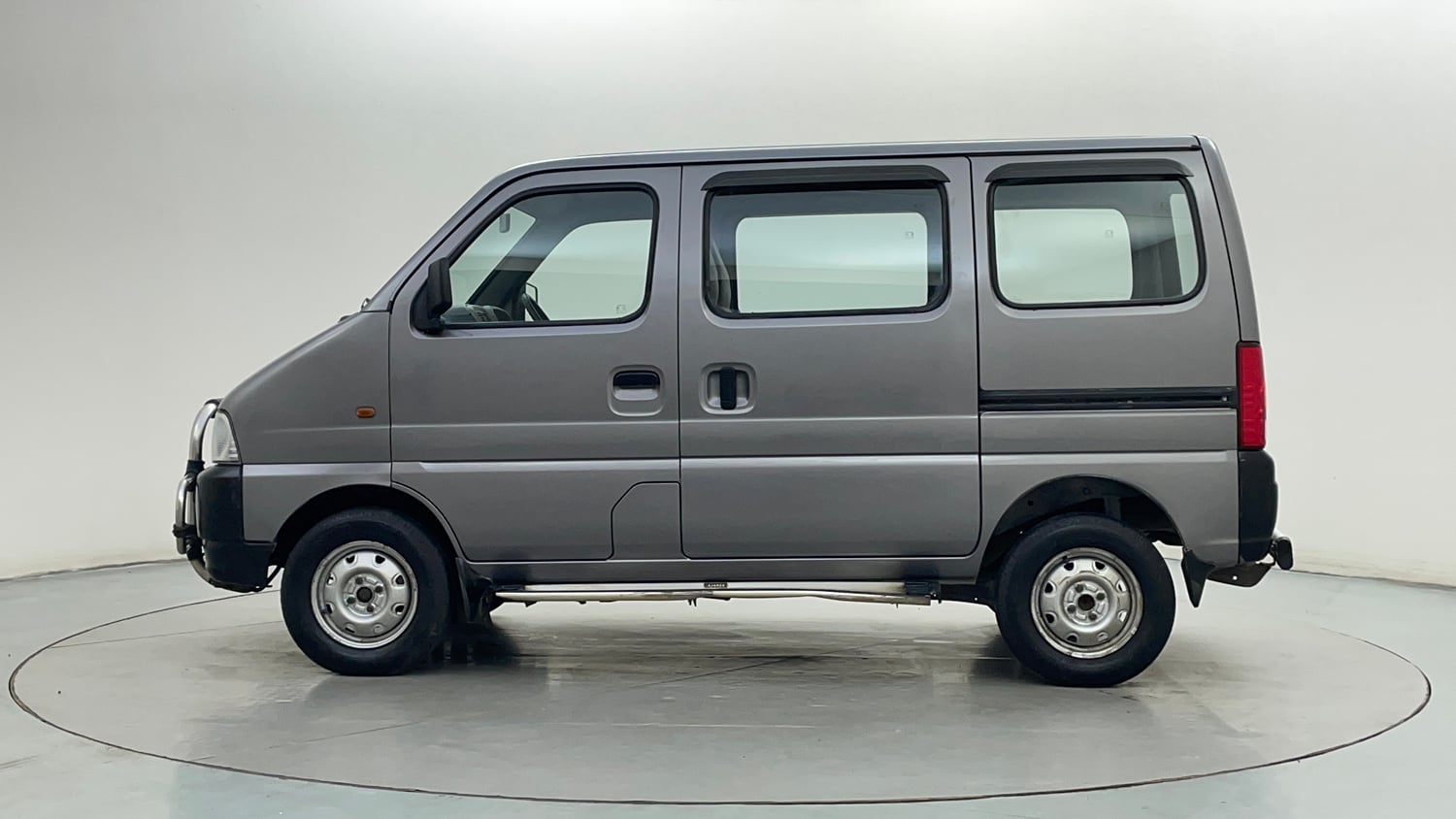 Used 2015 Maruti Suzuki Eeco 5 STR WITH A/C+HTR Petrol Manual exterior LEFT SIDE VIEW