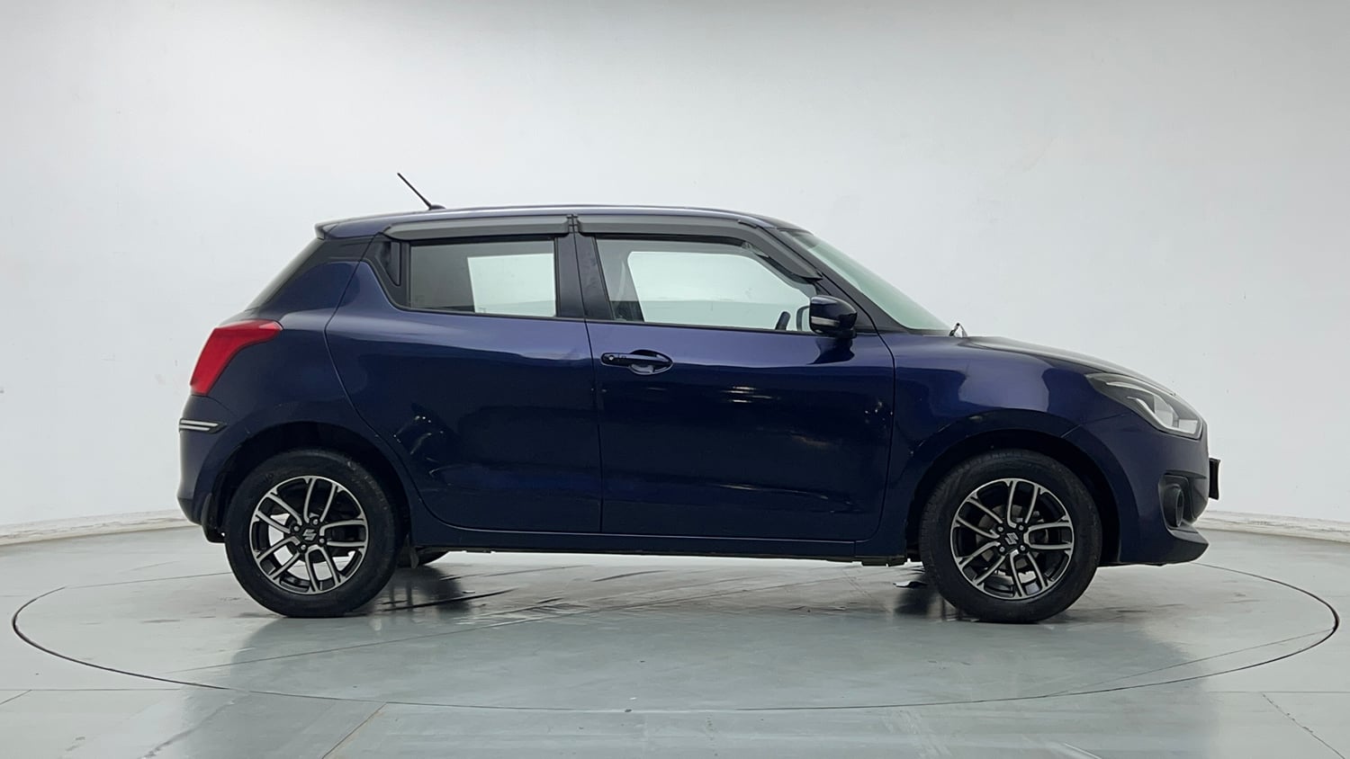 Used 2019 Maruti Suzuki Swift ZXi Plus Petrol Manual exterior RIGHT SIDE VIEW