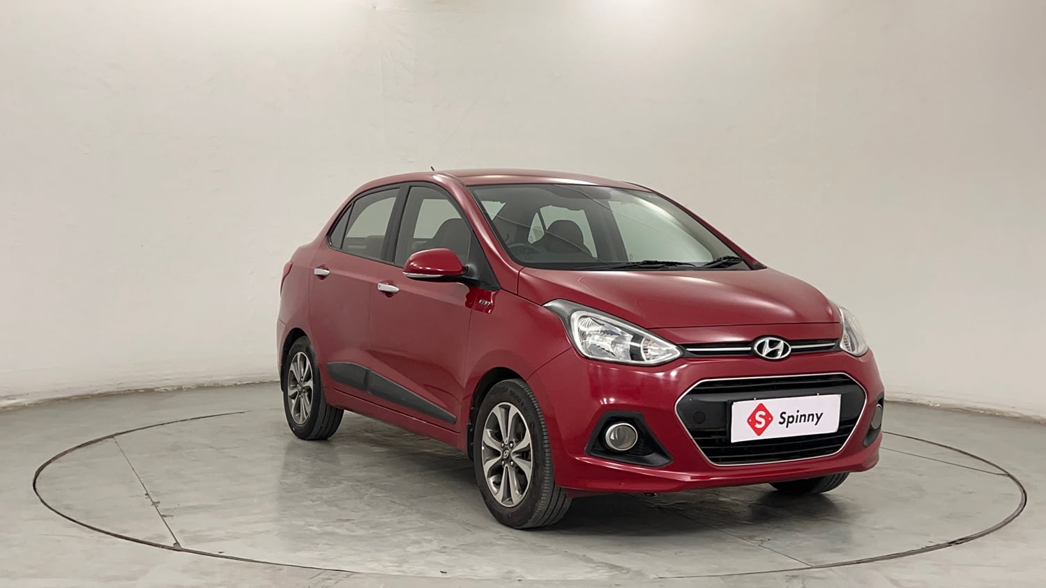 Used 2016 Hyundai Xcent SX 1.2 (O) Petrol Manual exterior RIGHT FRONT CORNER VIEW