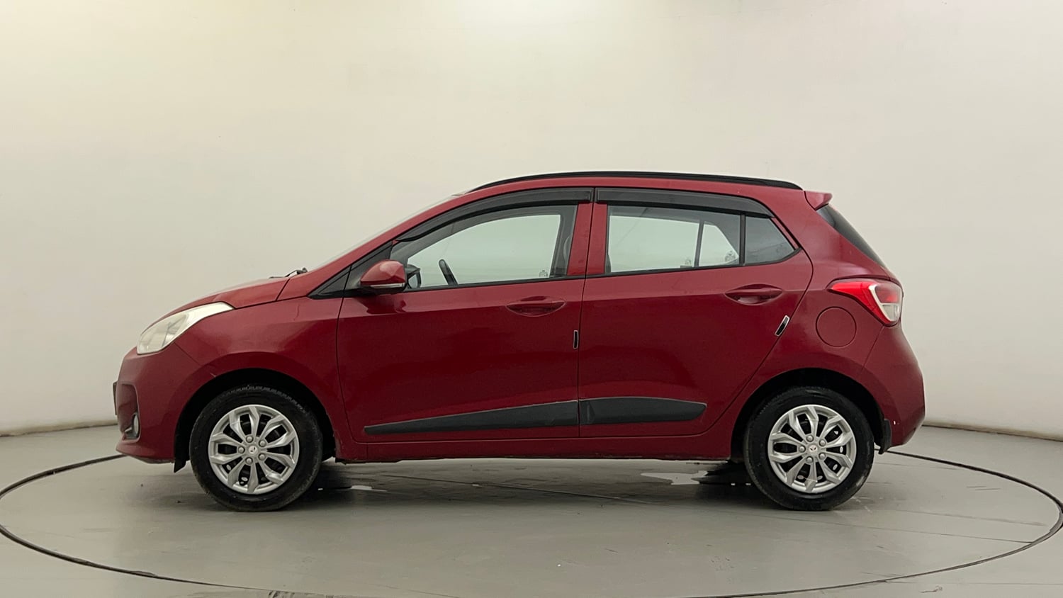 Used 2018 Hyundai Grand i10 Sportz 1.2 Kappa VTVT Petrol Manual exterior LEFT SIDE VIEW