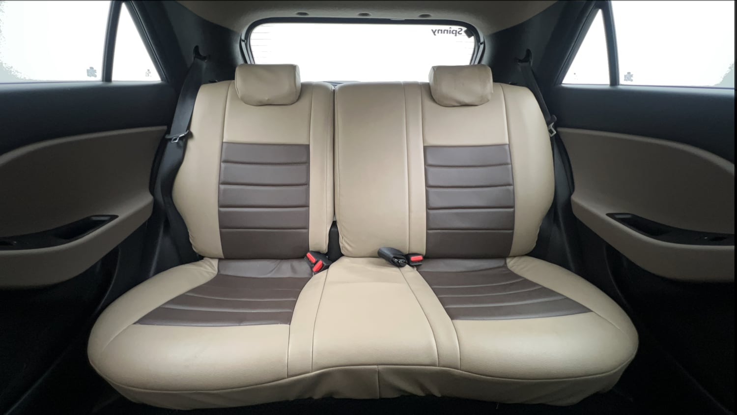 Used 2016 Hyundai Elite i20 Asta 1.2 (O) Petrol Manual interior REAR SEAT CONDITION VIEW