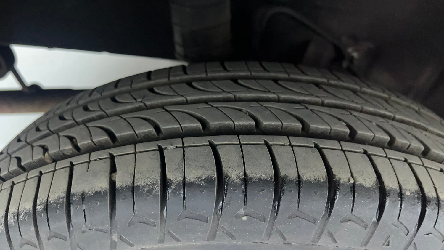 Used 2016 Datsun GO T Petrol Manual tyres RIGHT REAR TYRE TREAD VIEW