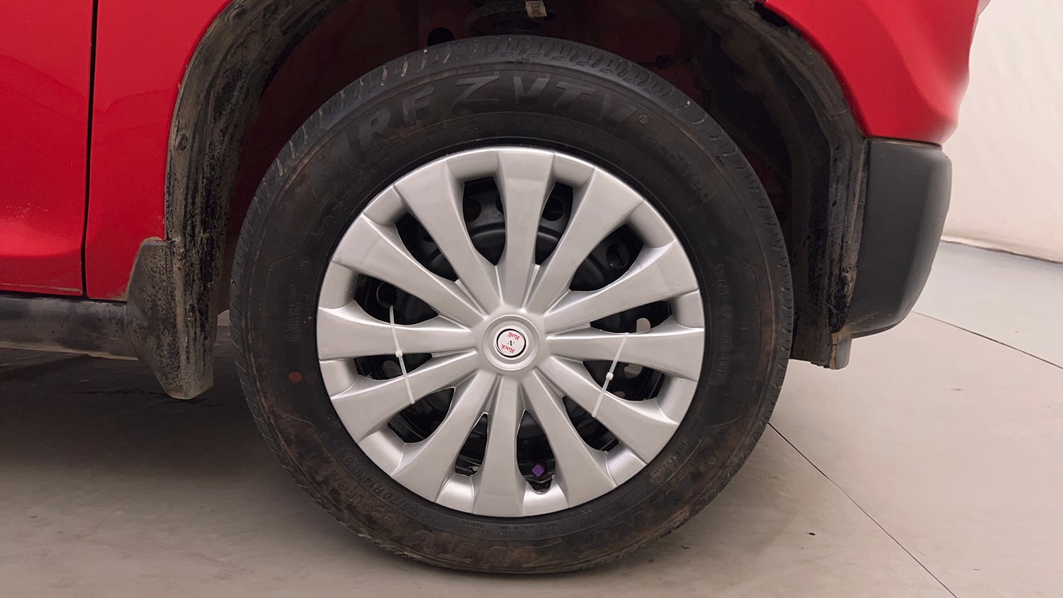 Used 2021 Maruti Suzuki S-Presso VXi Plus Petrol Manual tyres RIGHT FRONT TYRE RIM VIEW