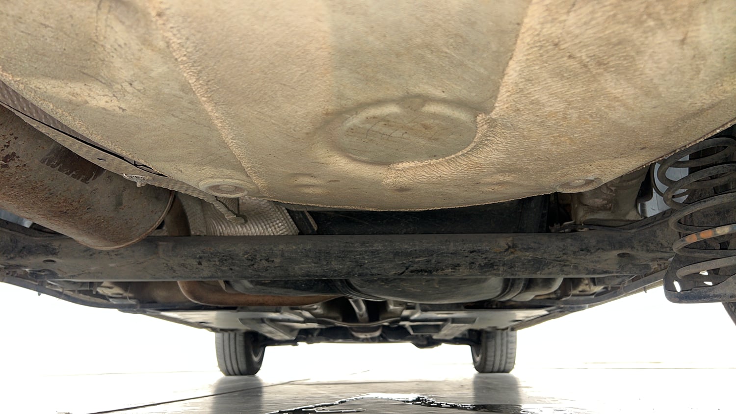 Used 2017 Volkswagen Vento Allstar 1.6 (P) Petrol Manual extra REAR UNDERBODY VIEW (TAKEN FROM REAR)