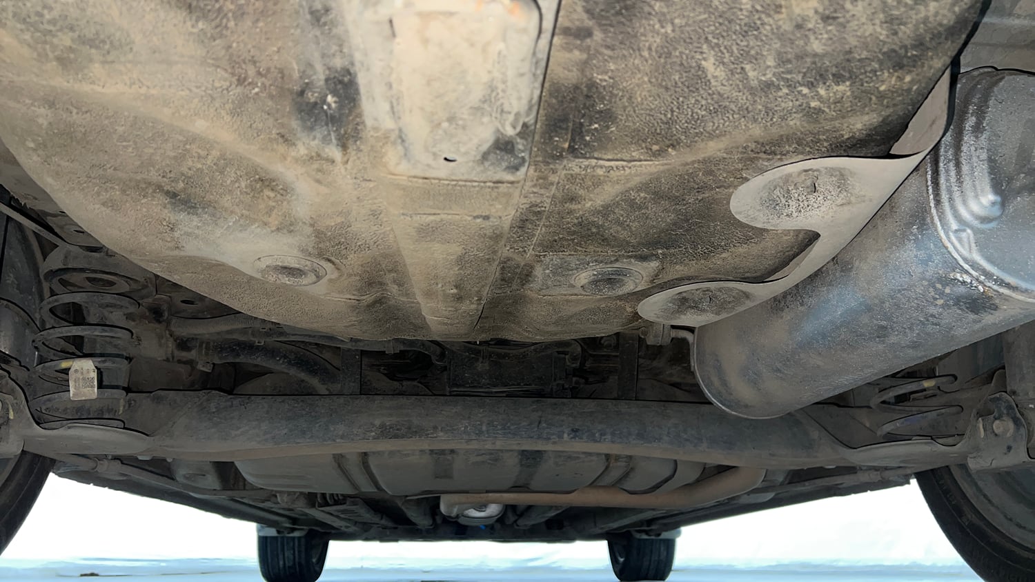 Used 2018 Hyundai Verna SX (O) 1.6 VTVT AT Petrol Automatic extra REAR UNDERBODY VIEW (TAKEN FROM REAR)