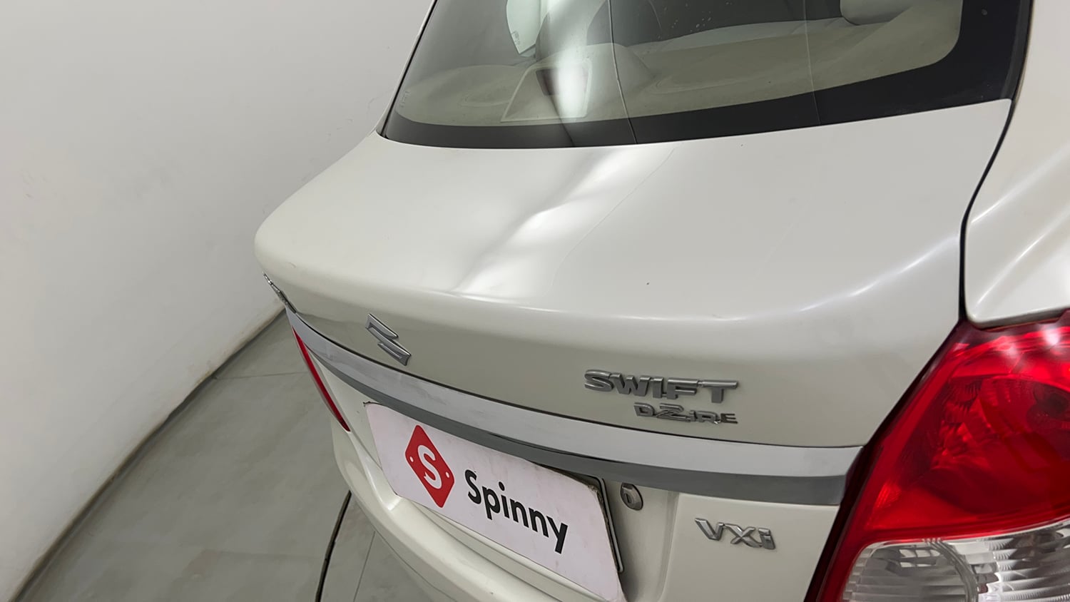 Used 2012 Maruti Suzuki Swift Dzire VXI Petrol Manual dents MINOR SCRATCH