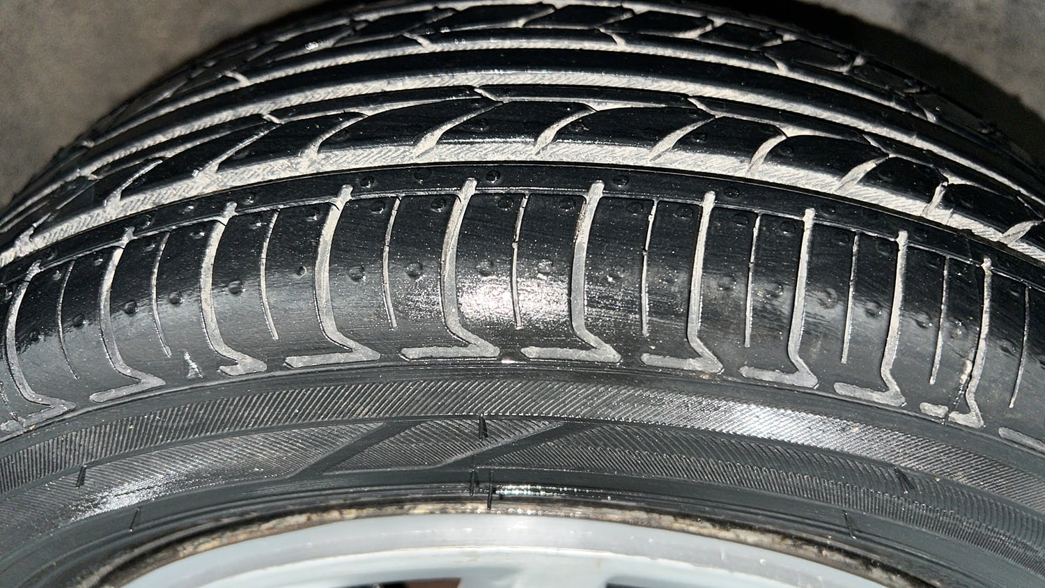 Used 2017 Maruti Suzuki Alto K10 VXi Petrol Manual tyres RIGHT FRONT TYRE TREAD VIEW