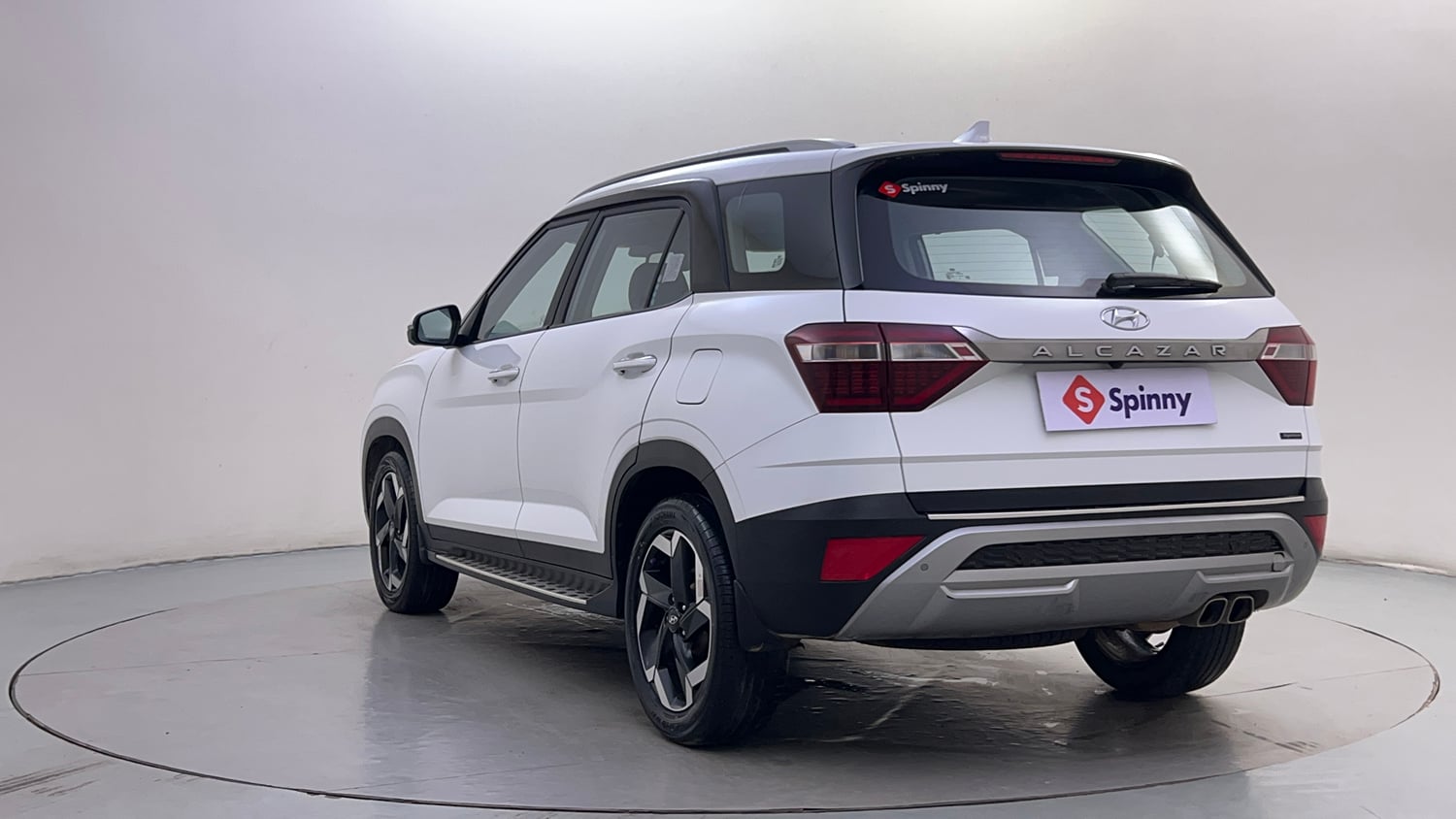 Used 2022 Hyundai Alcazar Signature (O) 6 STR 1.5 Diesel AT Diesel Automatic exterior LEFT REAR CORNER VIEW