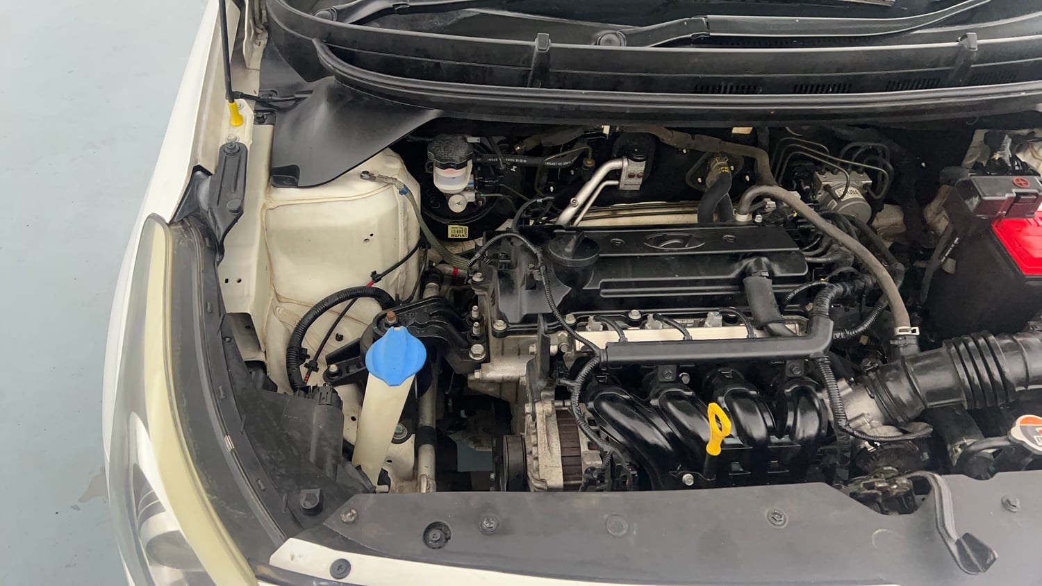 Used 2016 Hyundai Elite i20 Asta 1.2 Petrol Manual engine ENGINE RIGHT SIDE VIEW