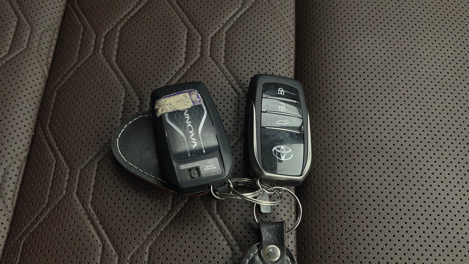 Used 2024 Toyota Innova Hycross ZX Hybrid 7 STR Hybrid Automatic extra CAR KEY VIEW