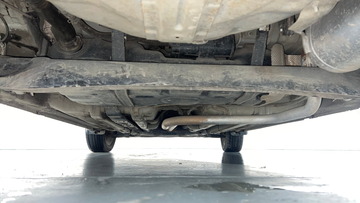 Used 2016 Hyundai Elite i20 Asta 1.2 Petrol Manual extra REAR UNDERBODY VIEW (TAKEN FROM REAR)