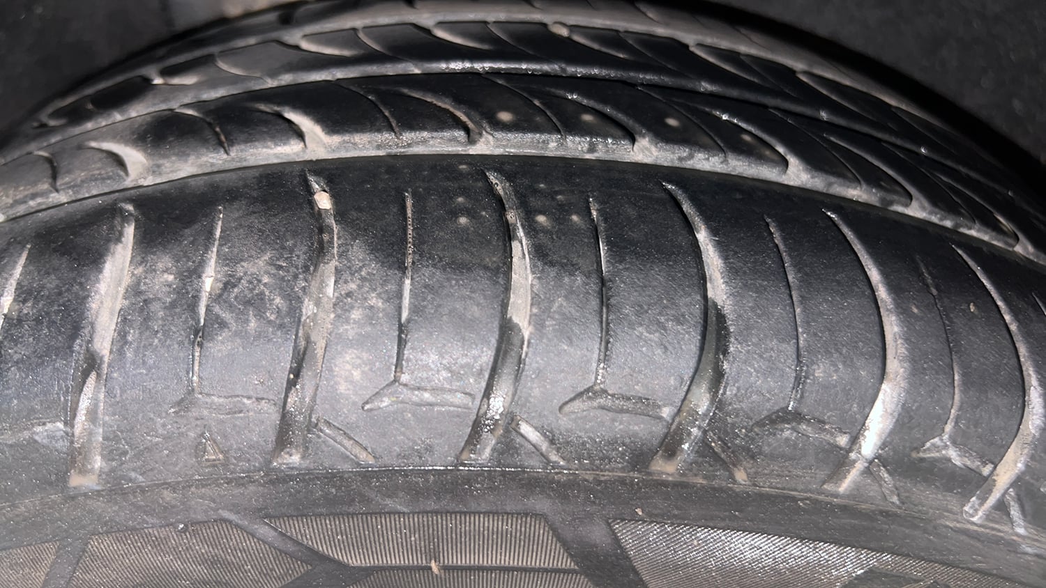 Used 2020 Toyota Glanza G CVT Petrol Automatic tyres RIGHT REAR TYRE TREAD VIEW