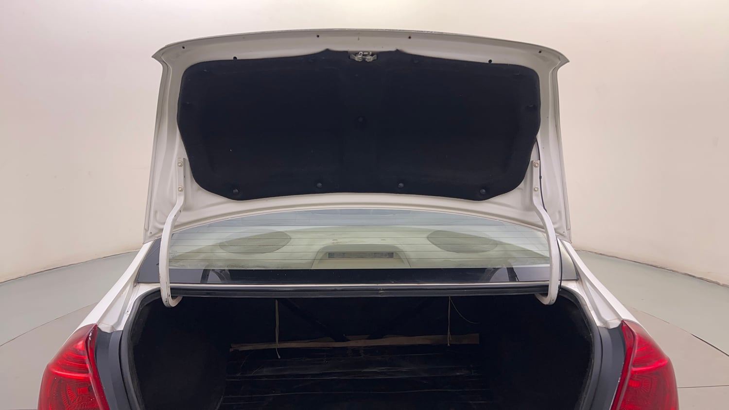 Used 2014 Toyota Etios G Petrol Manual interior DICKY DOOR OPEN VIEW