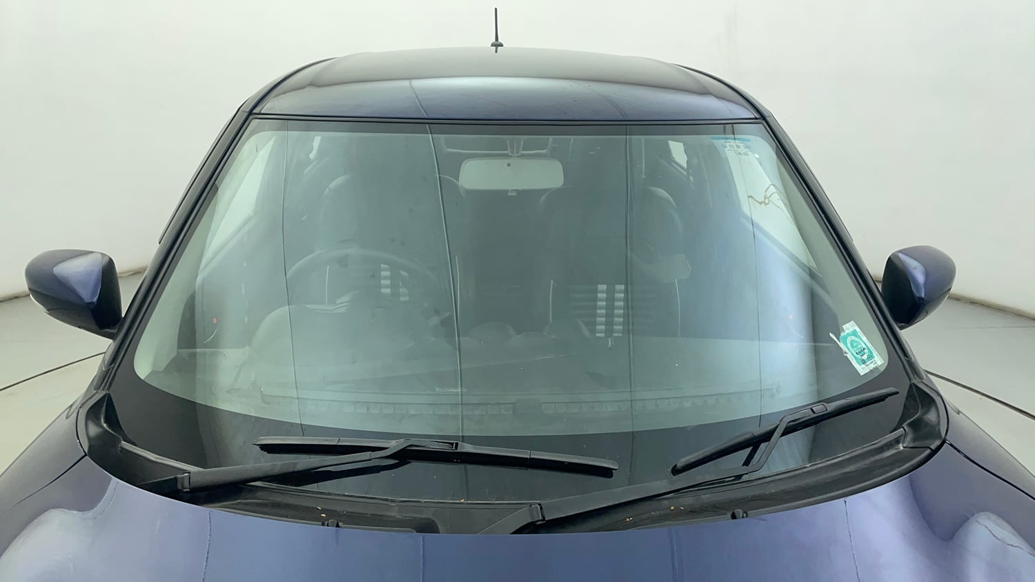 Used 2022 Maruti Suzuki Swift VXi Petrol Manual exterior FRONT WINDSHIELD VIEW
