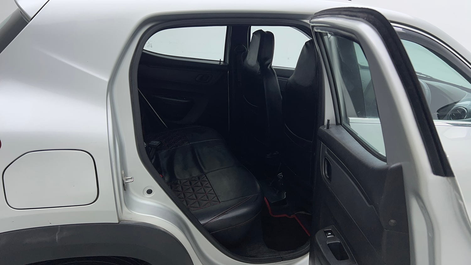 Used 2022 Renault Kwid RXT 1.0 (O) Petrol Manual interior RIGHT SIDE REAR DOOR CABIN VIEW