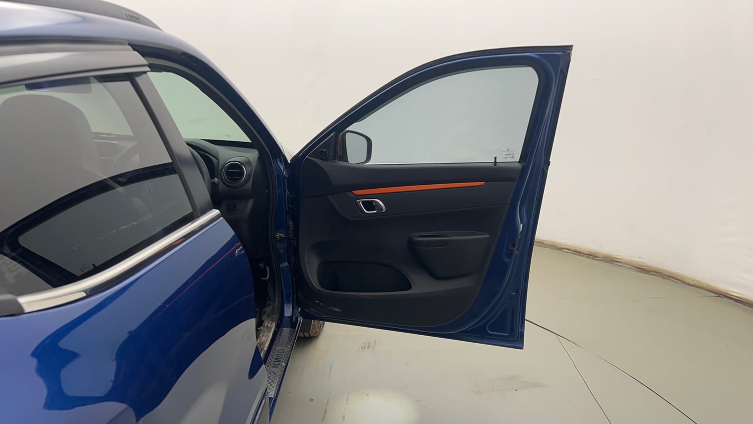 Used 2021 Renault Kwid CLIMBER 1.0 Opt Petrol Manual interior RIGHT FRONT DOOR OPEN VIEW