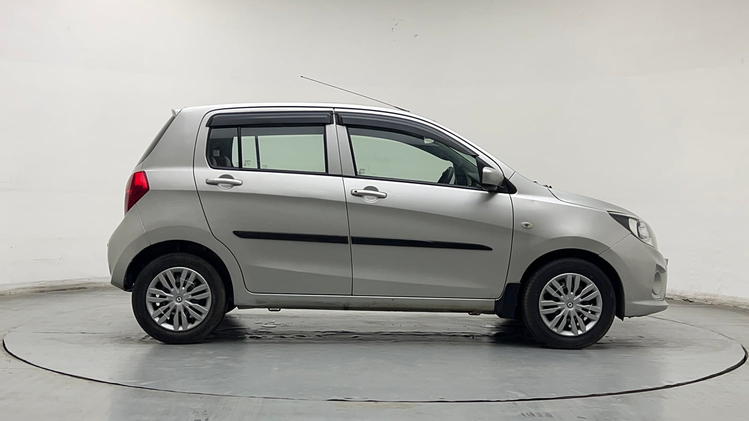 Used 2017 Maruti Suzuki Celerio VXi Petrol Manual exterior RIGHT SIDE VIEW