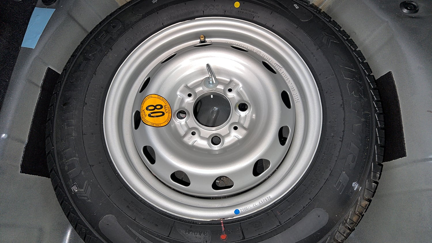 Used 2025 Tata Tiago XZA Petrol Automatic tyres SPARE TYRE VIEW